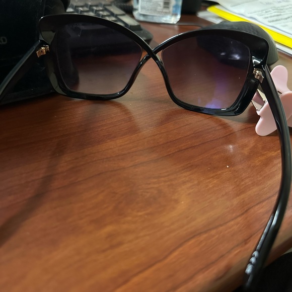 Tom Ford Jasmine oversized sunglasses. - Picture 2 of 2